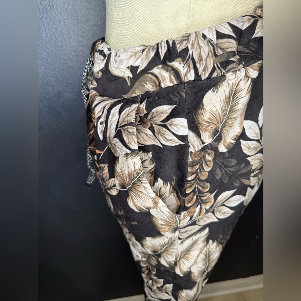 🌴Soft & Stretchy Tropical Print Pants - Made in Italy - TU (One Size)🌴 - Picture 12 of 12